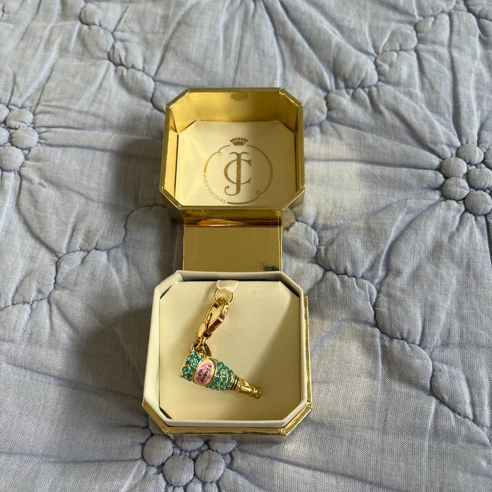 Champagne Juicy Couture Charm